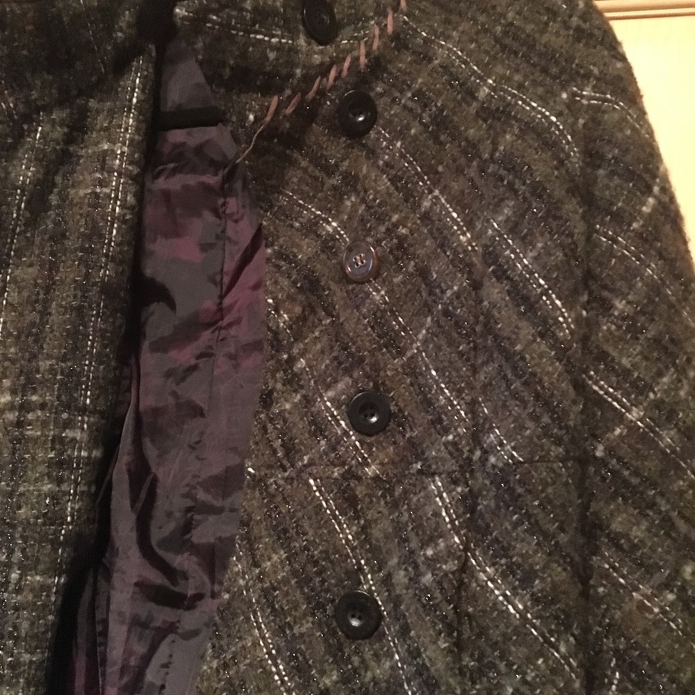Coat - Picture 4 of 8